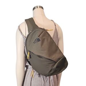 🦄 The North Face Green Sling Backpack
